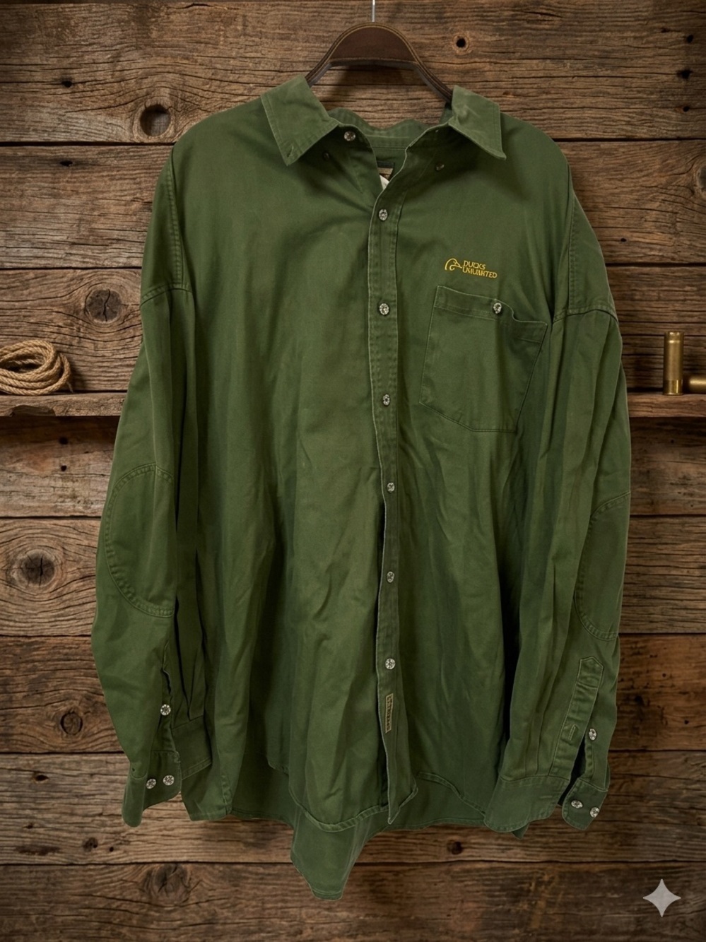 Vintage Saftbak Ducks Unlimited Men's Olive Green Button-Up Shirt